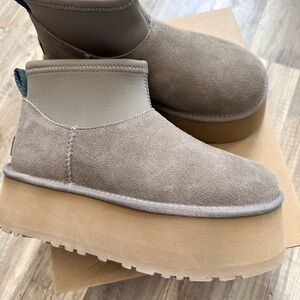 UGG CLASSIC MINI DIPPER